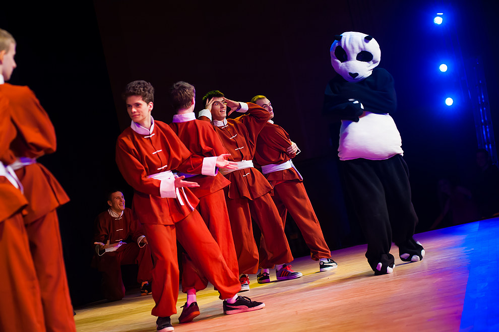Bangers - Kung fu panda break dance ("Teatr Tańca" Wielkiej Orkiesty Świątecznej Pomocy w ArtBemie)